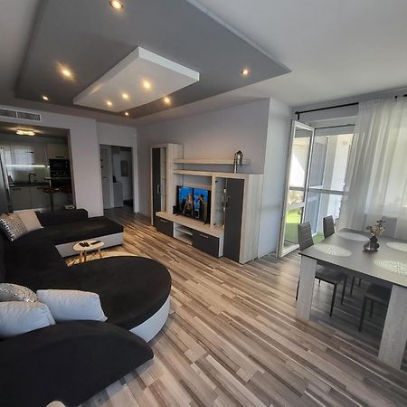 Montana Apartman Мишкольц Экстерьер фото
